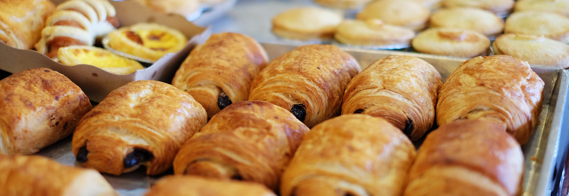 Rogaliki i pieczywo jako przekąski